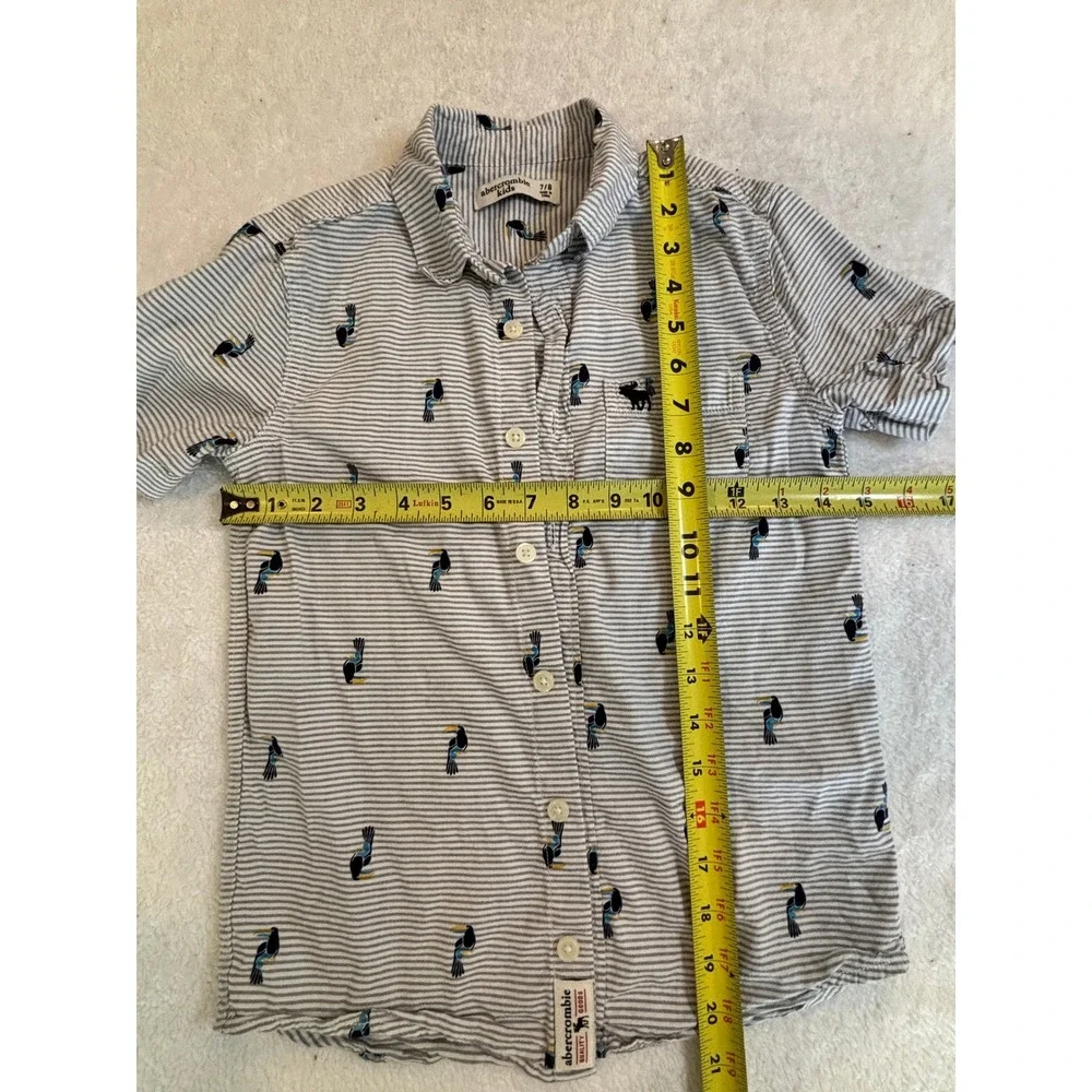 Abercrombie Kids Boys Grey‎ Striped Toucan Embroidered Short Sleeve Shirt 7/8